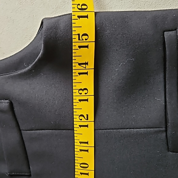 Freda's short black vest - Picture 4 of 5